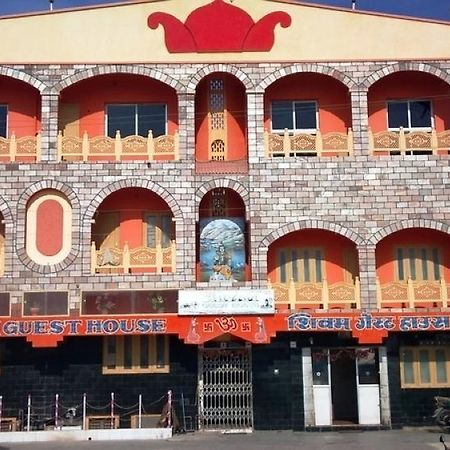 Hotel Shivam Dwārka Екстериор снимка